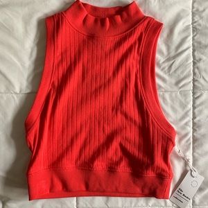 Red cropped tank